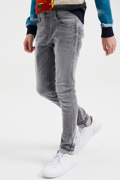 Aanbieding van Jongens skinny fit jeans van jog denim voor 35€