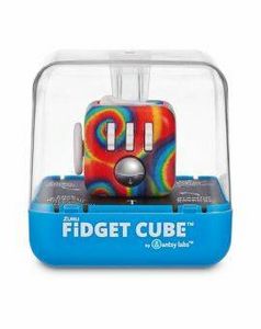 Aanbieding van ZURU Fidget Cube - tie-dye rainbow voor 5,99€ bij Pipoos