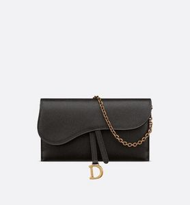 Aanbieding van Lange Saddle-portemonnee met kettingriem voor 1300€ bij Dior