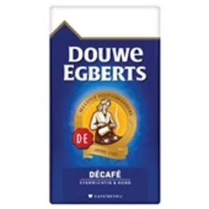 Aanbieding van Douwe Egberts snelfilterkoffie decafé voor 8,99€ bij Spar