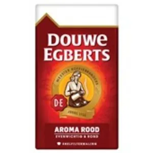 Aanbieding van Douwe Egberts snelfilterkoffie aroma rood voor 4,89€ bij Spar