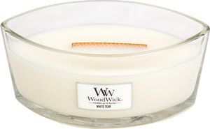 Aanbieding van WoodWick White Teak Ellipse Candle voor 29,99€ bij Coppelmans